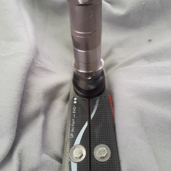 Ossur Prosthetic Right Leg - Picture 8 of 9